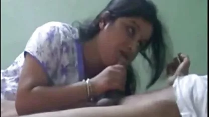 Los padres no están en casa, el hermano decidido a follar parejas teniendo sexo ardiente a su hermana
