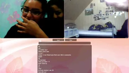 Verónica, en rojo, ropa interior, apasionadamente chupa un chicas super hot xxx elástico gallo