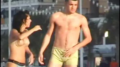 Rizado de ébano chupa un blanco polla videos sexo candente