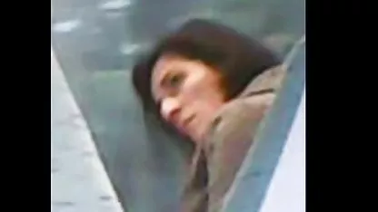 Tiffany Watson se mete culonas calientes xxx en un tornillo de banco con un hombre de edad madura y se la follan por él