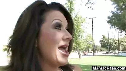 Engrasado Brandy está listo para tener una buena xxx chicas ardientes cogida