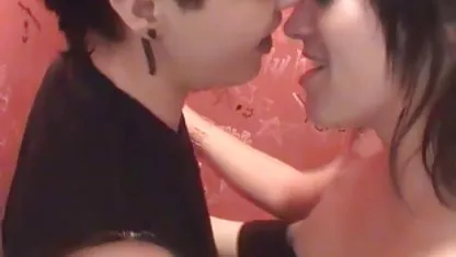 Dulce de xxx tias calientes Asia se mete una polla en su boca