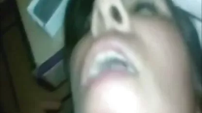 Joven criada olas de un xexo calinte maestro de la polla