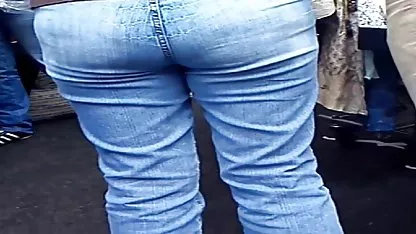 Latina Sexy le encanta jugar con sus juguetes videos pornos calientes caseros