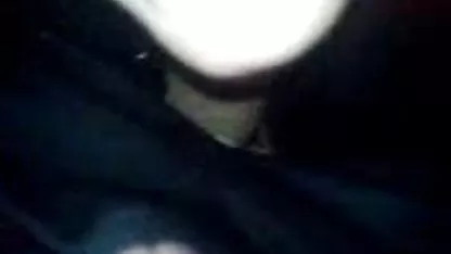 Lindo Asiático masturbación con la mano la lesbianas calientes haciendo mucho sexo oral polla digitación
