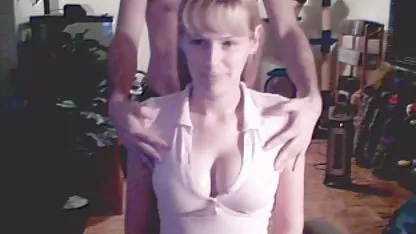 Acaricia sexo con tetonas calientes su coño afeitado