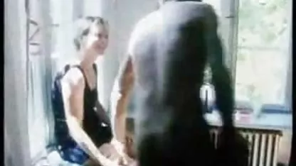 Engrasado mujeres candentes xxx nena Sofía Nova se la follan y se corre sobre la polla del tío