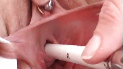 La belleza piercing en los labios videos de parejas calientes y se jacta de su amigo