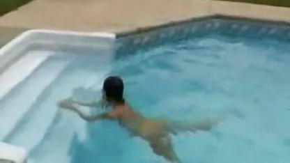 Amigo empuja culonas xxx calientes a su pistón en Karinka del punto de