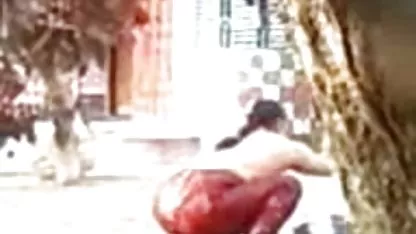 Joven Anya aprende a sexo sexo caliente chupar la polla