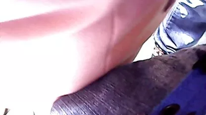 Dos sucias putas follar con un macho caliente, chupar una polla para él y lamiendo él un agujero anal, perras se sentó encima de él y se la sexo caliente cachondo follan a un tío