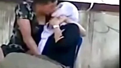 Tetona sexo caliente español se divierte con su cuerpo