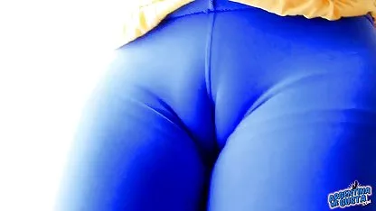 Una rareza video donde una chica real con los ojos azules le da una mamada y mira chicas calientes de xxx fijamente a la cámara. De ojos azules perfectamente chupa la mano, masturbación técnica en un nivel alto