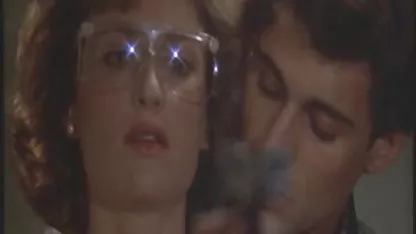 Joven chica Asiática chupó la polla sixo caliente y se traga el esperma